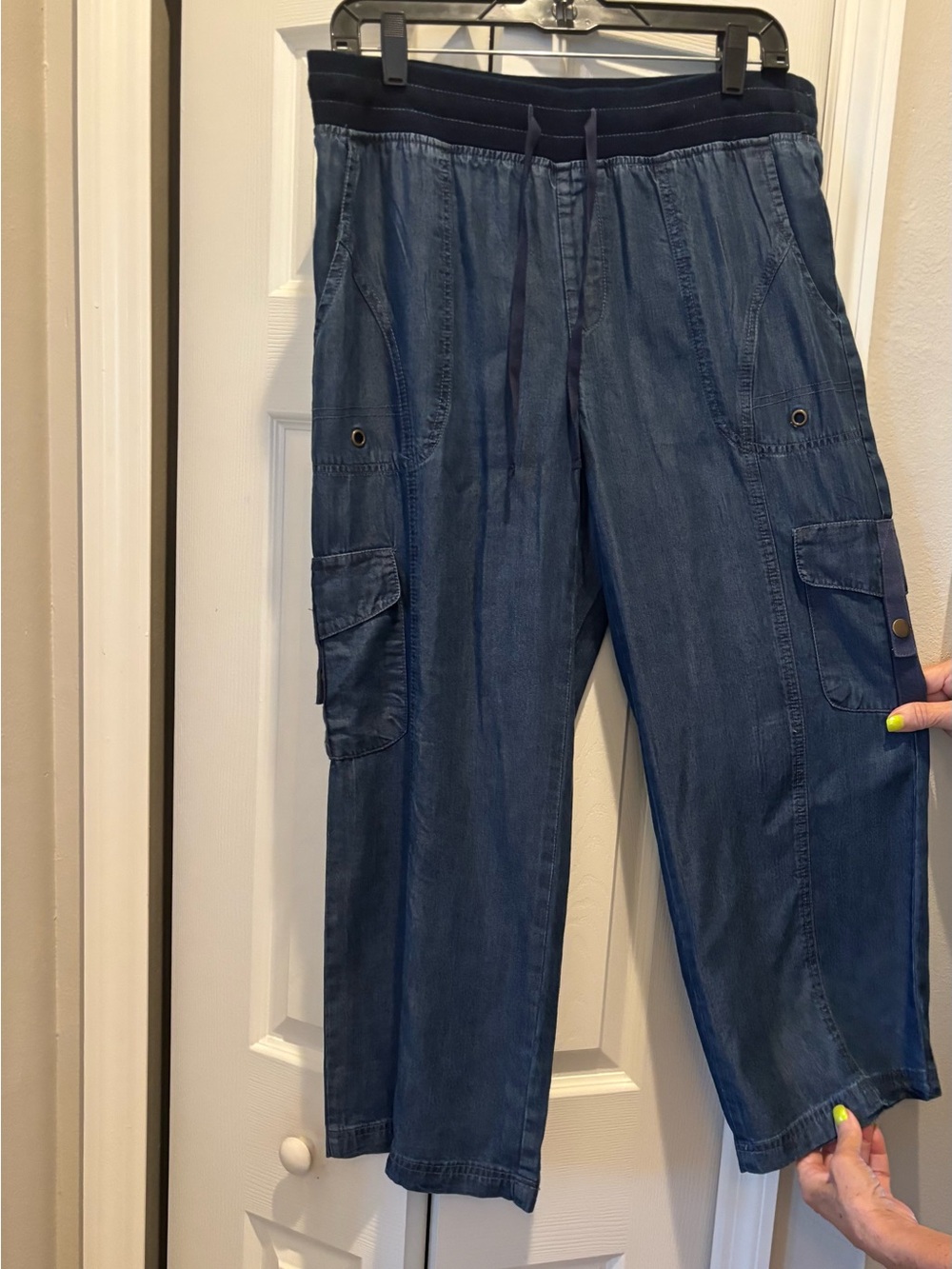 Women's Wide Leg Cargo Jeans - Navy Blue